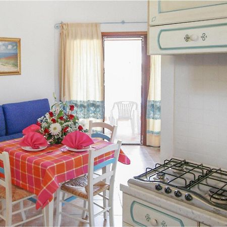 1 Bedroom Gorgeous Apartment In Golfo Aranci Esterno foto