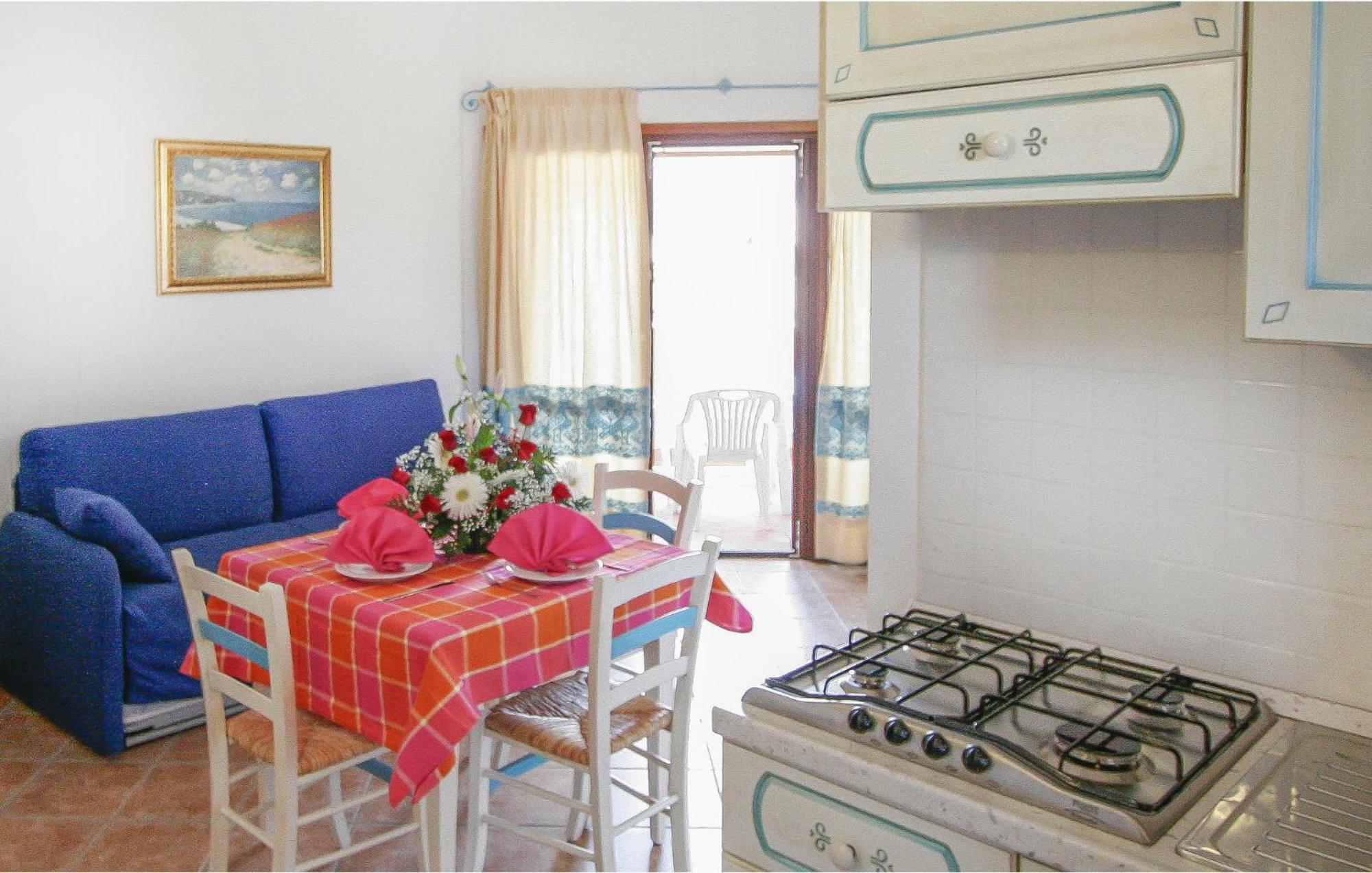 1 Bedroom Gorgeous Apartment In Golfo Aranci Esterno foto